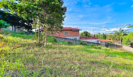 Terreno à Venda no Centro de Terra Preta Mairiporã/SP