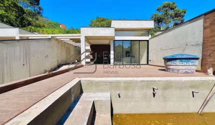 Casa à Venda em Mairiporã/SP