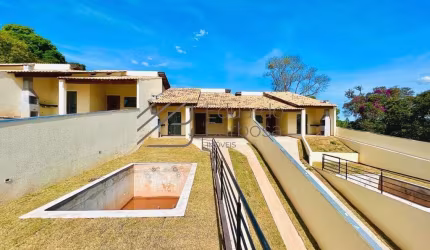 Casa com Piscina em Mairiporã/SP