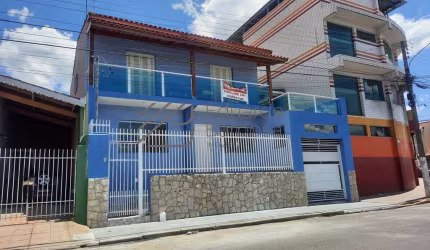 Sobrado à Venda em Atibaia/SP