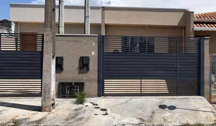 Casa à Venda em Atibaia/SP