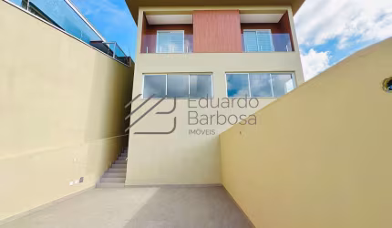 Sobrado com Piscina em Atibaia/SP