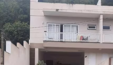 Triplex com 3 dormitórios à venda, 153 m² por R$ 650.000 - Santo Inácio - Santa Cruz do Sul/RS