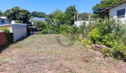Amplo terreno com características comercial ou residencial