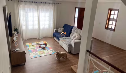 Imperdível: Casa à venda em Jundiaí-SP, 3 quartos, 1 suíte, 2 salas, 4 vagas de garagem, 315m², no Jardim da Fonte.