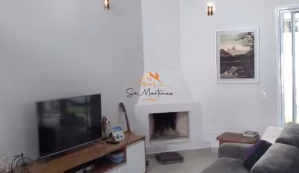 Casa em Condomínio de Luxo em Jardim Gramadão I, Jundiaí-SP: 3 Quartos, 1 Suíte, 2 Salas, 3 Banheiros, 4 Vagas de Garagem, 183m².