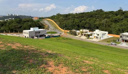 Terreno em Condomínio à Venda em Jundiaí-SP, Bairro Chácara Terra Nova - 586,03m² de Área