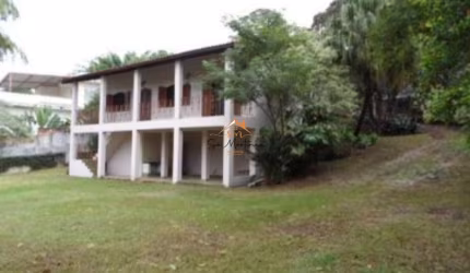 Chácara de Luxo em Condomínio - 4 Quartos, 1 Suíte, 3 Salas, 3 Banheiros, 2 Vagas - 300m² em Jundiaí-SP, Bairro Castanho