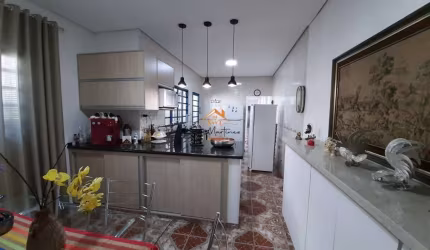 Casa com 3 quartos à venda na Rua Conceição, 143, Vila Joana, Jundiaí, 200 m2 por R$ 570.000