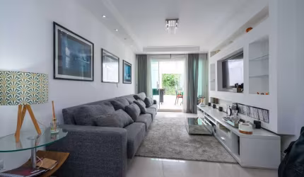 Aconchegante casa tipo para venda com 3 quartos, sendo 1 suíte, 130m²