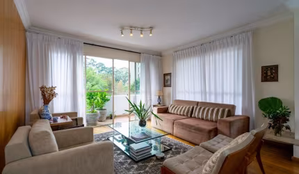 Atraente apartamento tipo para venda com 3 quartos, sendo 1 suíte, 185m²
