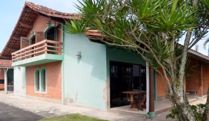 Aconchegante sobrado para venda com 4 quartos, sendo 1 suíte, 205m²