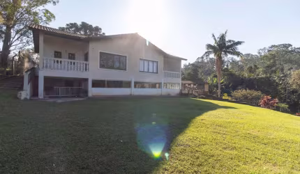 Funcional casa tipo para venda com 6 quartos, sendo 6 suítes, 450m²