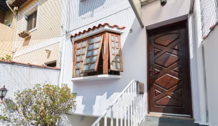 Atraente casa tipo para venda com 3 quartos, sendo 1 suíte, 123m²