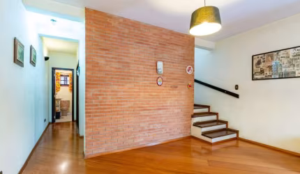 Elegante sobrado para venda com 3 quartos, sendo 1 suíte, 191m²