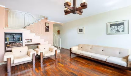 Excelente sobrado para venda com 3 quartos, sendo 1 suíte, 173m²