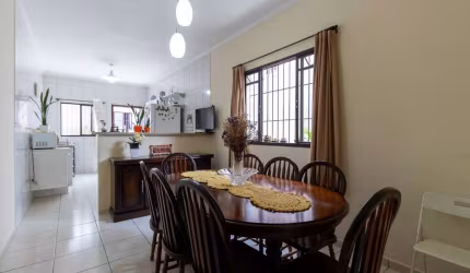 Deslumbrante sobrado para venda com 3 quartos, sendo 1 suíte, 130m²