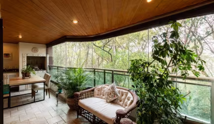 Versátil apartamento tipo para venda com 4 quartos, sendo 4 suítes, 225m²