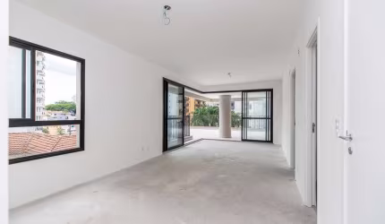 Agradável apartamento garden para venda com 3 quartos, sendo 3 suítes, 229m²