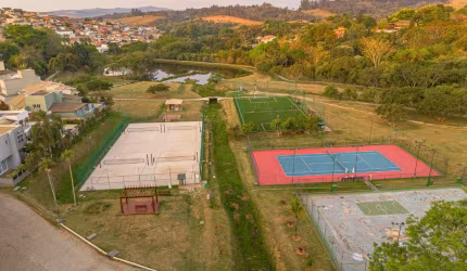 Casa no condomínio Residencial Itatiba Country Club para venda com 5 quartos, sendo 1 suíte, 350m²