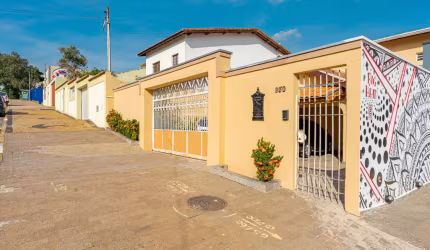 Funcional sobrado para venda com 3 quartos, sendo 1 suíte, 265m²