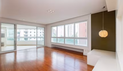 Confortável apartamento tipo para venda com 3 quartos, sendo 3 suítes, 158m²