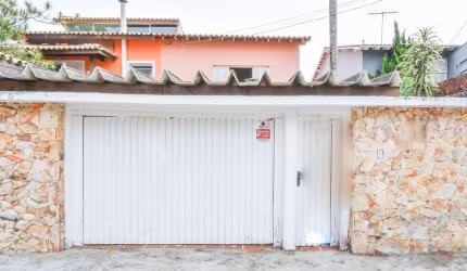 Espetacular casa tipo para venda com 3 quartos, sendo 1 suíte, 199m²