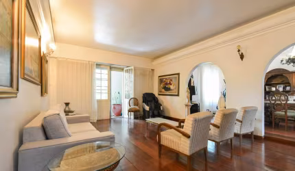 Agradável apartamento tipo para venda com 3 quartos, sendo 1 suíte, 292m²