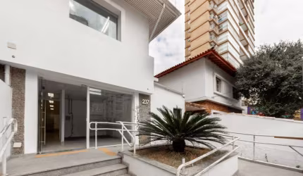 Agradável casa comercial para venda, 194m²