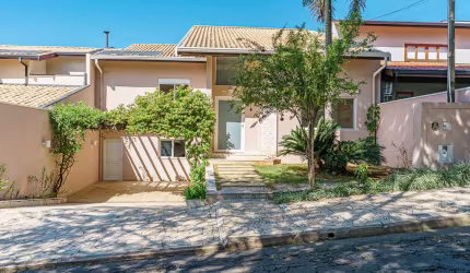 Casa no condomínio Caminhos de San Conrado para venda com 3 quartos, sendo 3 suítes, 250m²
