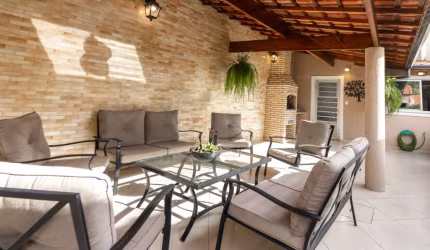 Confortável casa tipo para venda com 3 quartos, sendo 1 suíte, 163m²