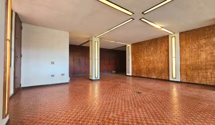 Confortável casa tipo para venda com 4 quartos, sendo 1 suíte, 310m²