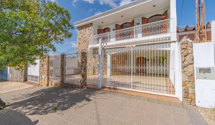 Deslumbrante casa tipo para venda com 4 quartos, sendo 1 suíte, 248m²