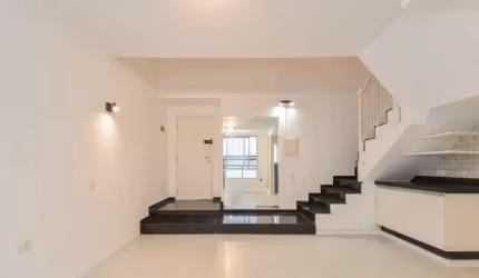 Confortável duplex para venda com 1 quarto, sendo 1 suíte, 51m²