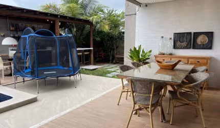 Vendo Linda Mansão Alphaville Litoral Norte 1