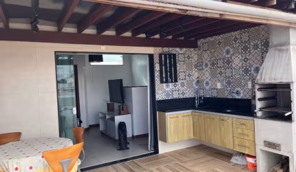 Vendo Casa 3/4 com duas suítes