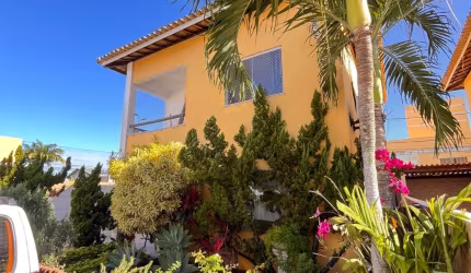 Vendo Casa 4/4 Pitangueiras