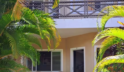 Alugo Casa Mobiliada em Buraquinho