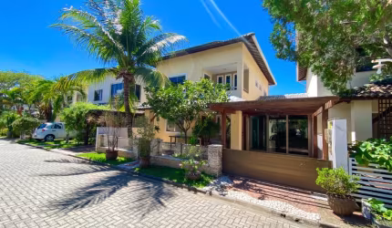 Alugo Casa 4/4 Buraquinho