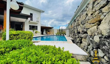 Casa com 3 dormitórios à venda, 260 m² por R$ 1.500.000,00 - Vila Petrópolis - Atibaia/SP