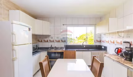 Casa a venda 3 quartos, área gourmet com churrasqueira, com piscina, em São Dimas, Colombo - PR.