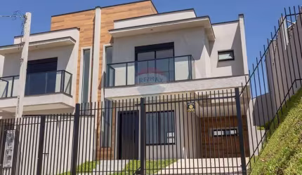 Sobrado de Condomínio com 3 Quartos com uma siute, 1 banheiros à Venda, 105 m² por R$ 690.000, Bairro Atuba Curitba PR.