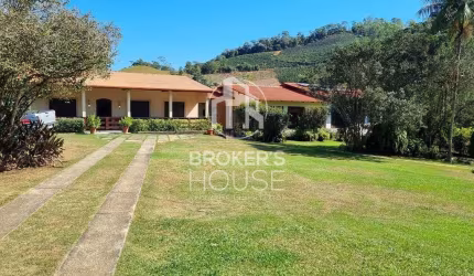 Fazenda a venda em Marechal Floriano  com rio na propriedade.