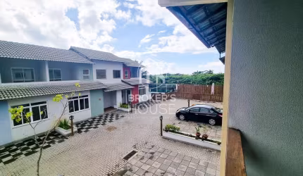 Casa à venda, 4 quartos sendo 1 suíte com acesso a praia  pelo condomínio em Manguinhos, Serra, ES