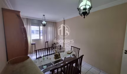 Apartamento à venda, 3 quartos, dois lances de escada, frente  Fradinhos, Vitória, ES