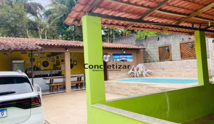 Imperdível oportunidade: Casa à venda em Guarapari-ES, bairro Paturá, com 2 quartos, 1 suíte, 1 sala, 2 banheiros, 5 vagas de garagem, 190m² de área.