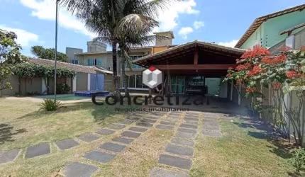 Imperdível oportunidade de adquirir uma casa com 4 quartos, 1 suíte, 2 salas, 2 banheiros, 2 vagas de garagem e 263,00m² em Nova Guarapari.