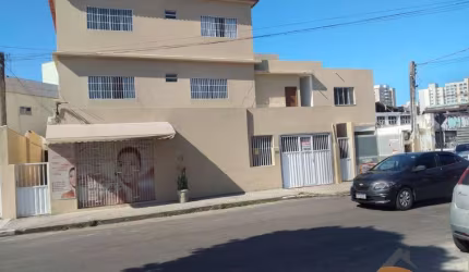 Imperdível! Casa comercial à venda em Guarapari-ES, bairro Muquiçaba, com 5 quartos, 5 suítes, 5 salas e 700m².