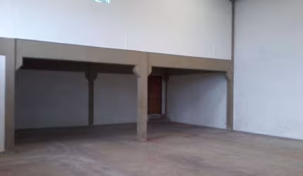Barracão à venda, 428 m² por R$ 600.000,00 - Vila Nova Santa Luzia - Bauru/SP