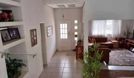 Casa com 3 dormitórios à venda, 276 m² por R$ 1.100.000,00 - Jardim Estoril - Bauru/SP